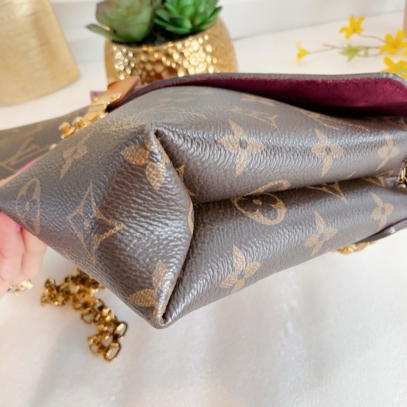 ❤️Beautiful 😱 Authentic Louis Vuitton Pallas Chain Aurore 2 way shoulder bag - Picture 7 of 13